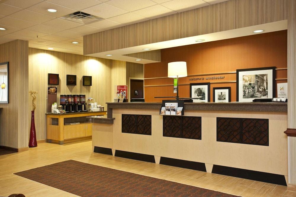 Hampton Inn Winchester Exteriör bild