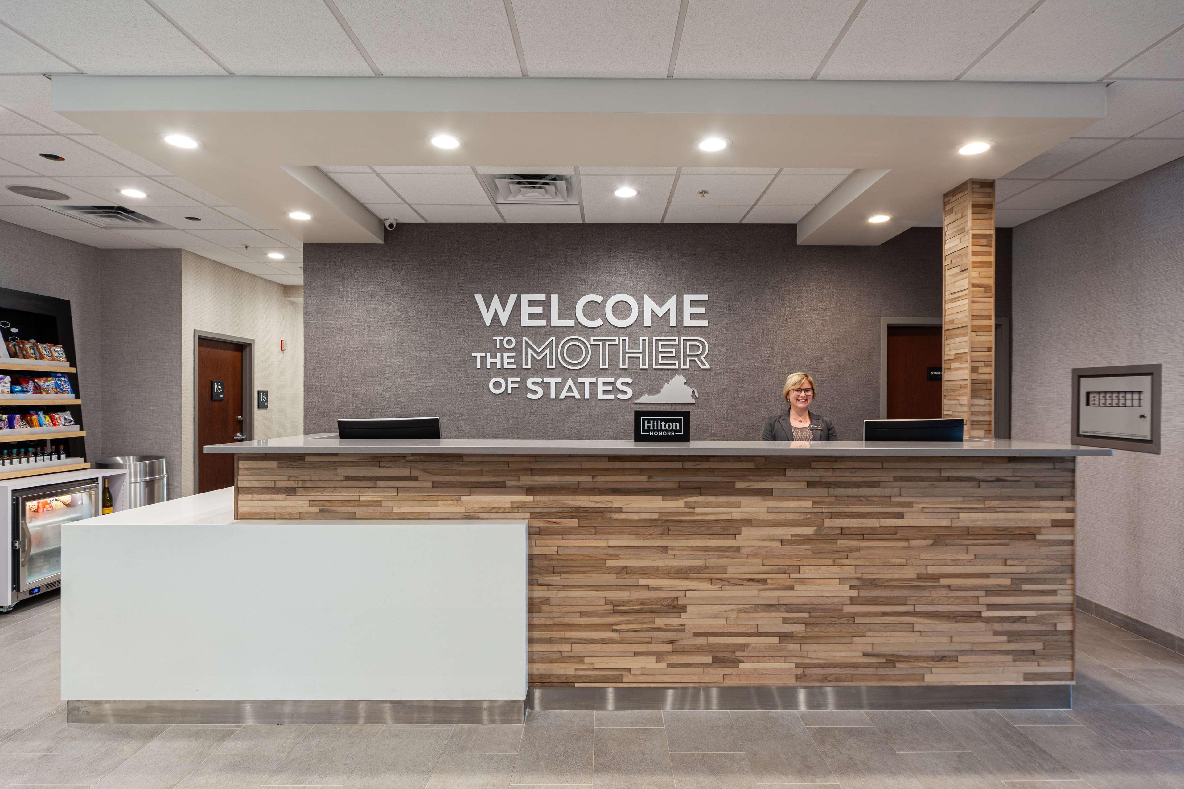 Hampton Inn Winchester Exteriör bild
