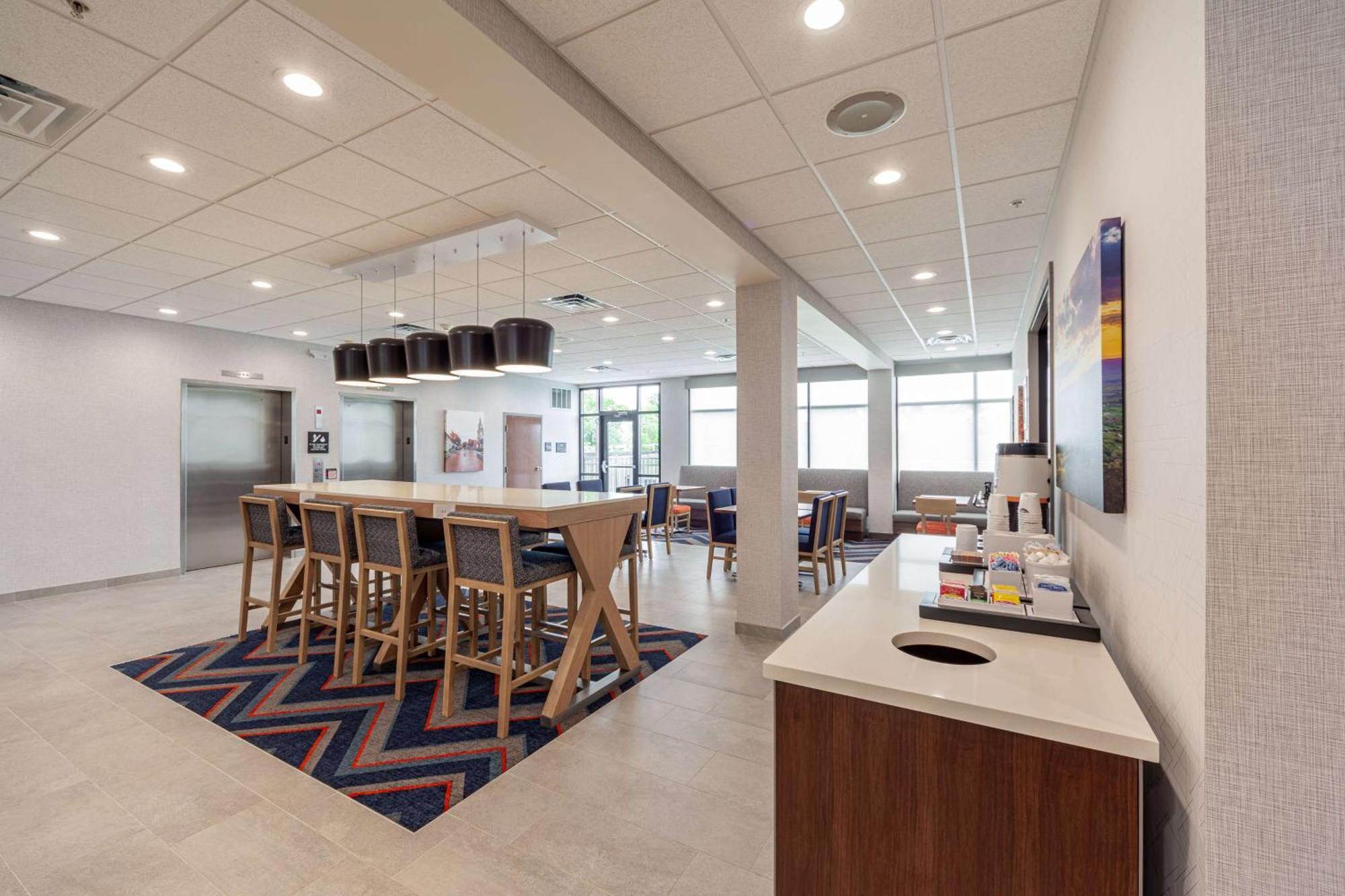 Hampton Inn Winchester Exteriör bild
